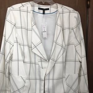 🚨SALE🚨 Woman’s White House Black Market blazer